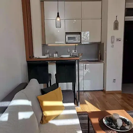 Zlatni Bor Apartman *