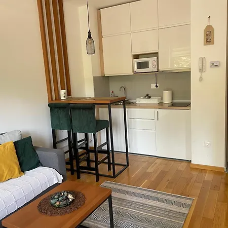 Apartman Zlatni Bor *